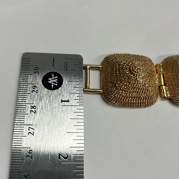 Vintage Goldplated Dome 7” Chunky Bracelet - Picture 14 of 14